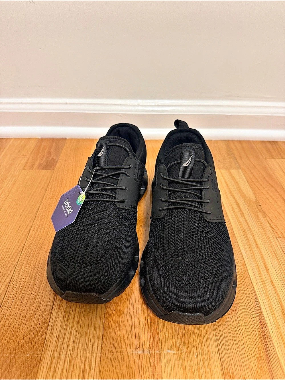 Nautica Men’s Black Ortholite Sneakers Size 7.5 NEW